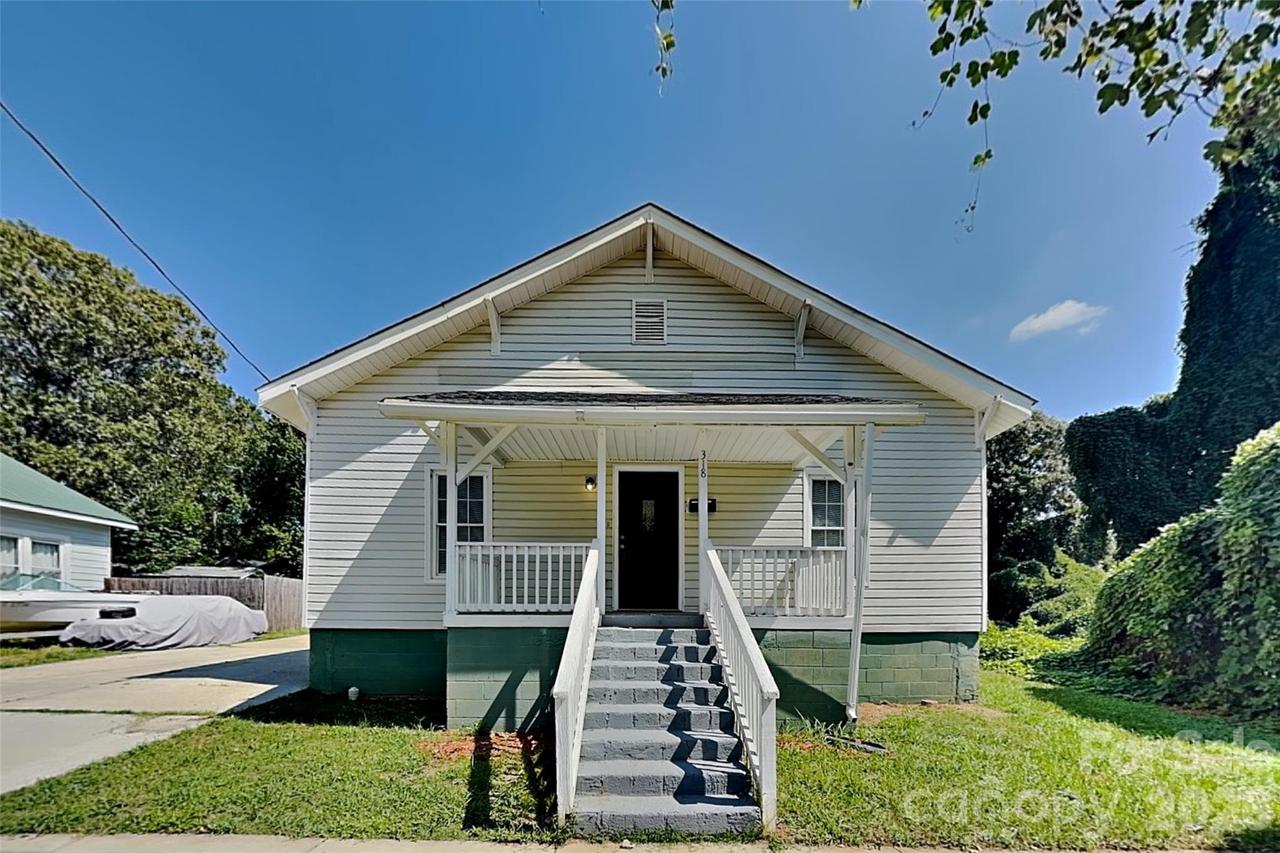318 Bruce Ave., Mooresville, NC 28115