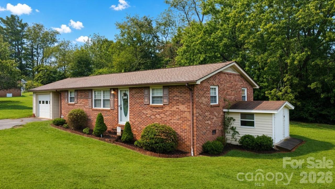129 Automotive Ln., Hickory, NC 28601