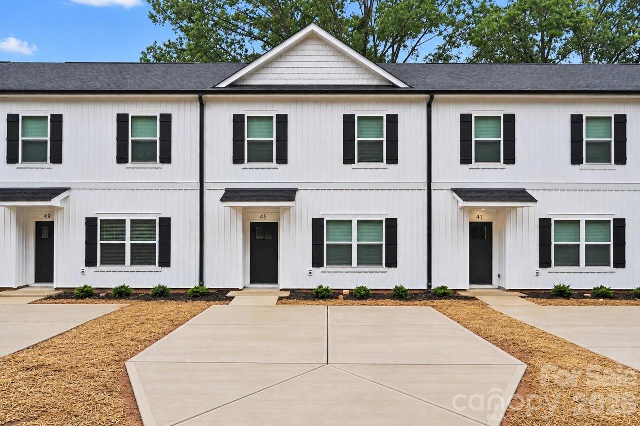45 E 13th St., Newton, NC 28658