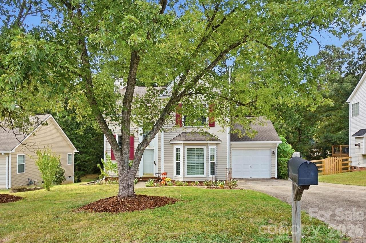 1629 Sugar Hollow Dr., Charlotte, NC 28214