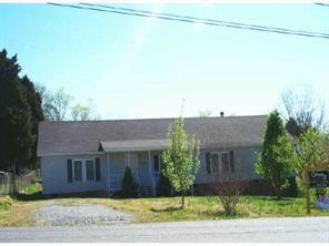 204 Maple Dr., Mount Holly, NC 28120