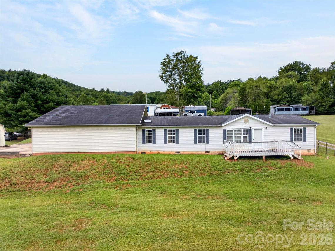 3 S Creek Dr., Leicester, NC 28748