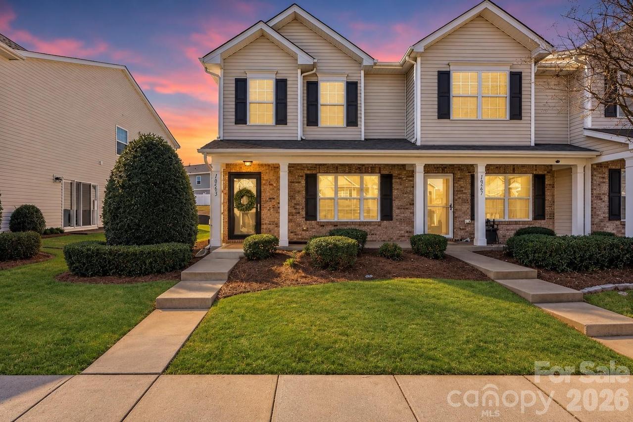 10563 Stoneacre Ct., Pineville, NC 28134