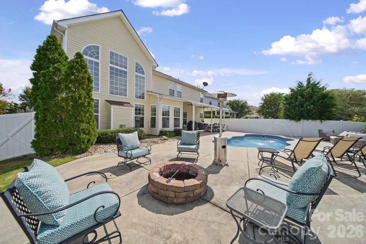 3604 Grovecreek Pond Dr., Concord, NC 28027