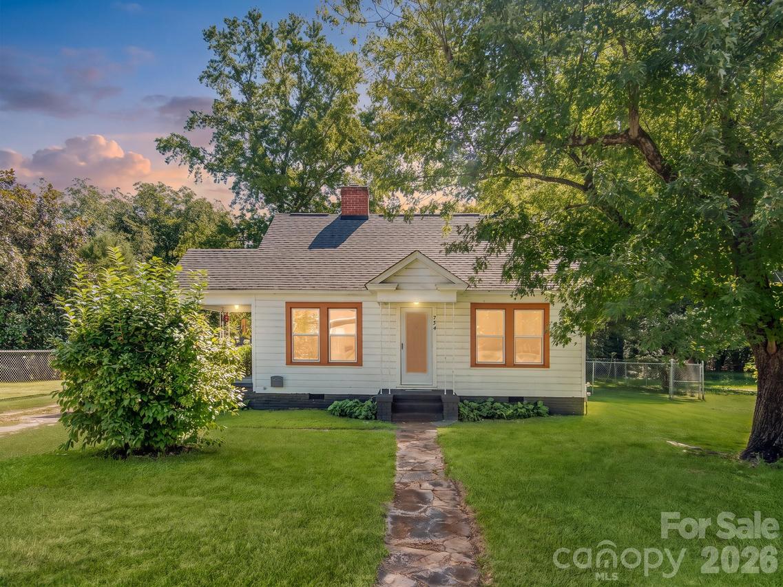 734 Tanglewood Dr., Salisbury, NC 28144