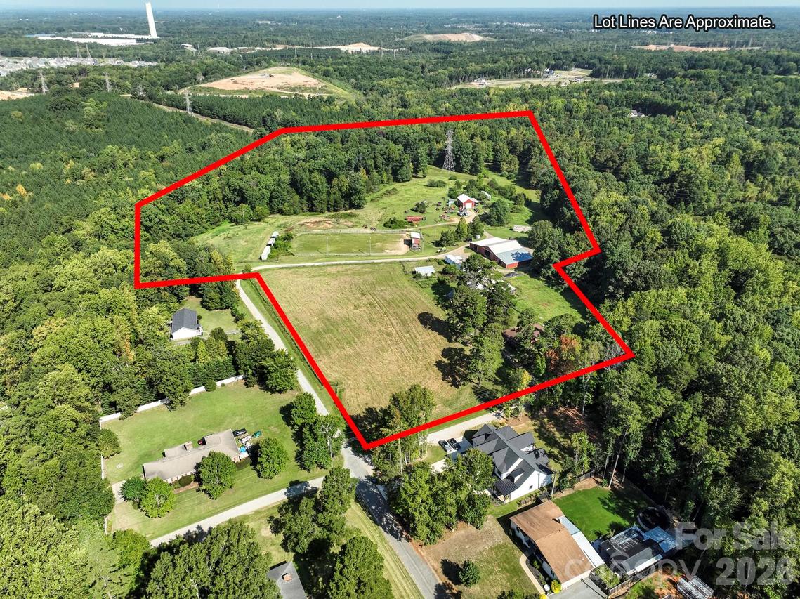 11125 Forest Lake Ln., Huntersville, NC 28078