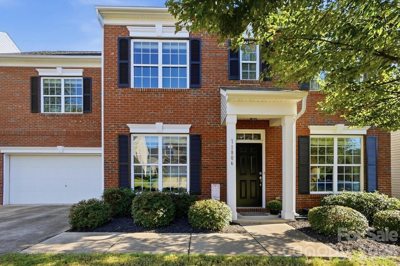 11806 Carolina Blossom Ln., Pineville, NC 28134