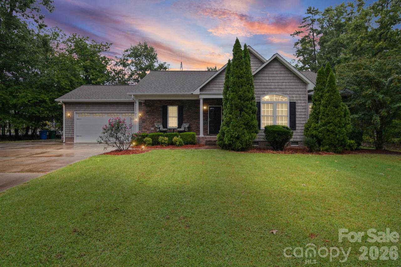 1403 Springhaven Cir., Albemarle, NC 28001