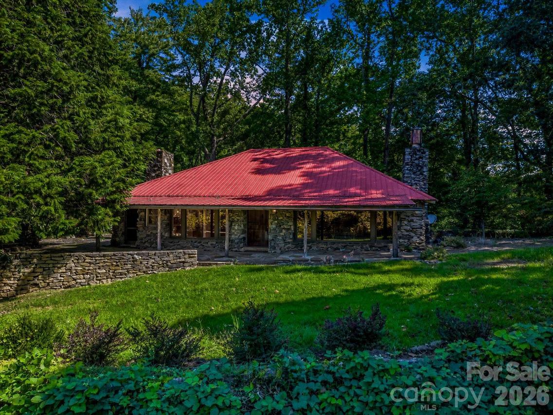 145 Stone Hedge Ln., Tryon, NC 28782