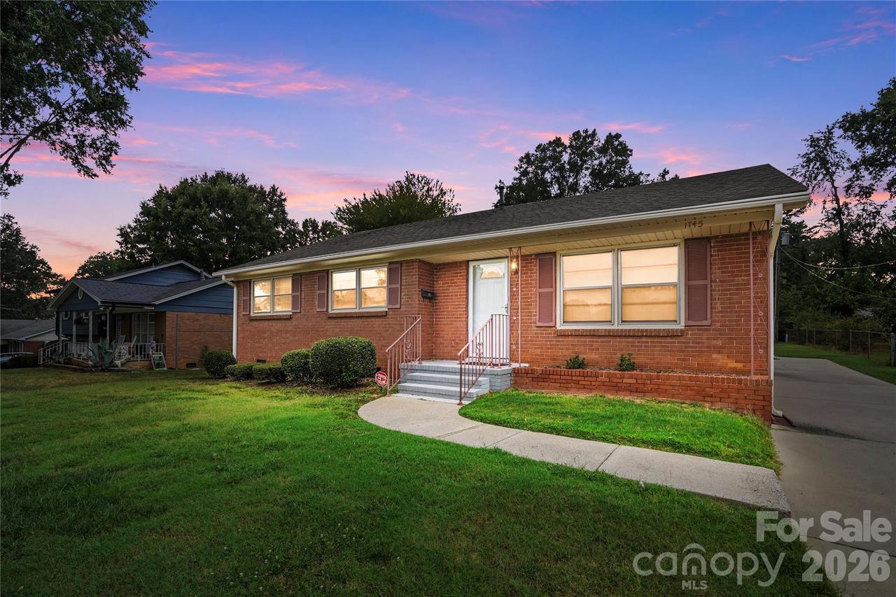 1745 Northbrook Dr., Charlotte, NC 28216