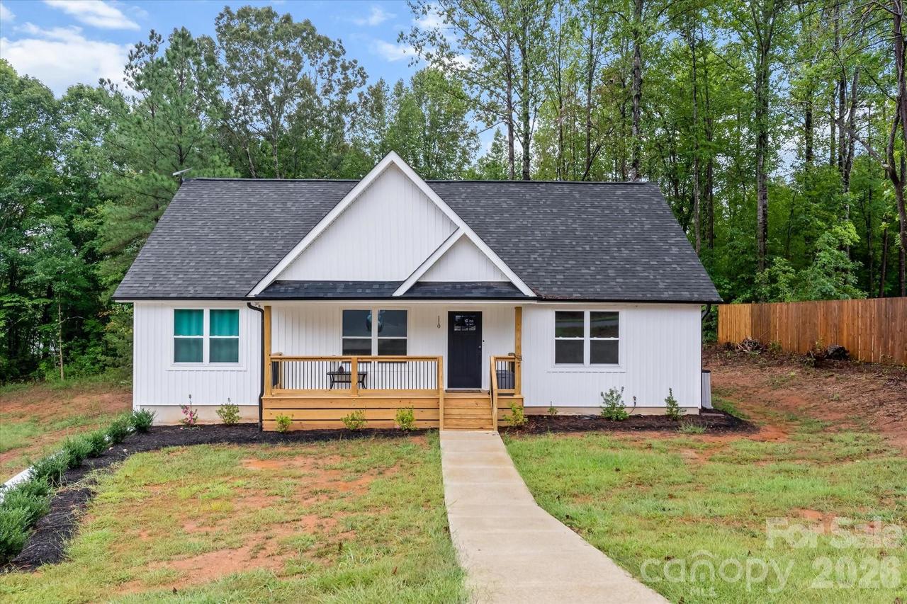 110 S Yadkin River Rd., Statesville, NC 28625