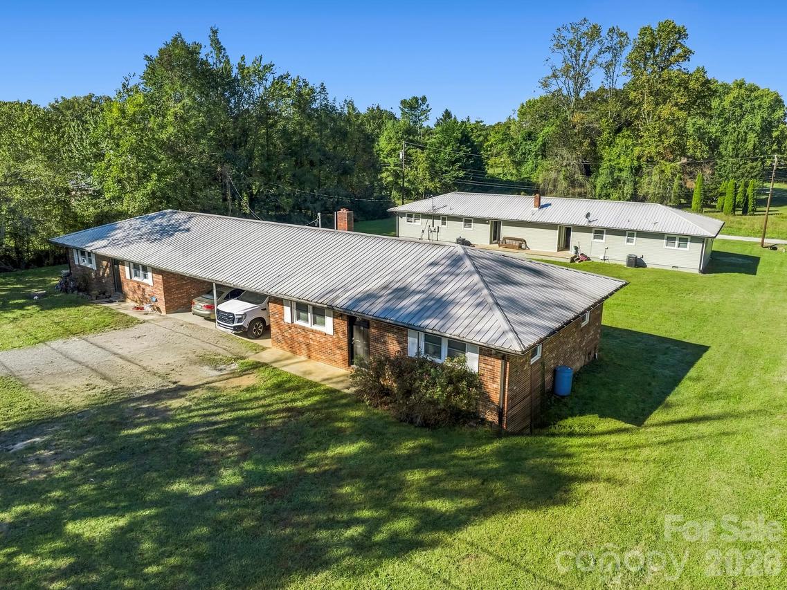 17 Randolph Ave., Flat Rock, NC 28731