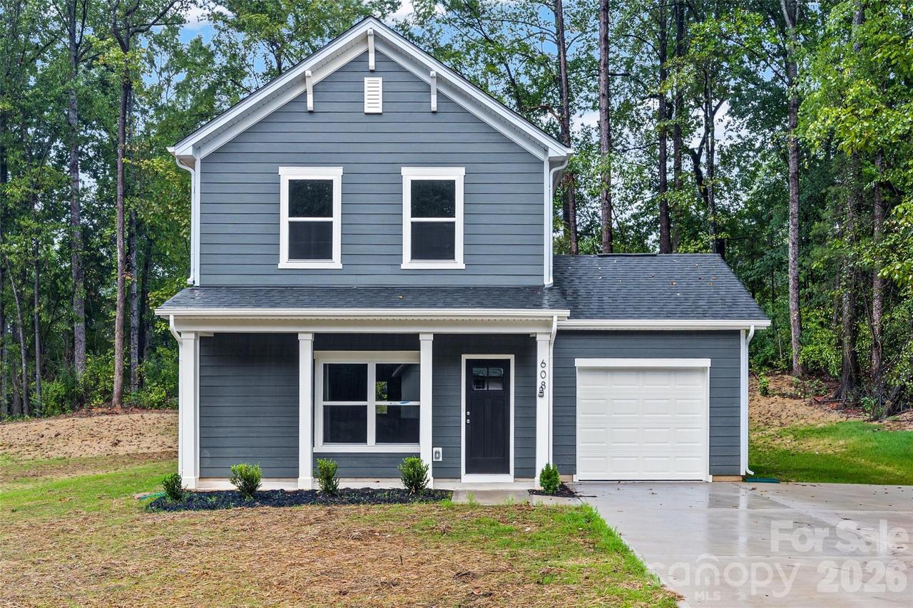 608 W Lewis St., Dallas, NC 28034