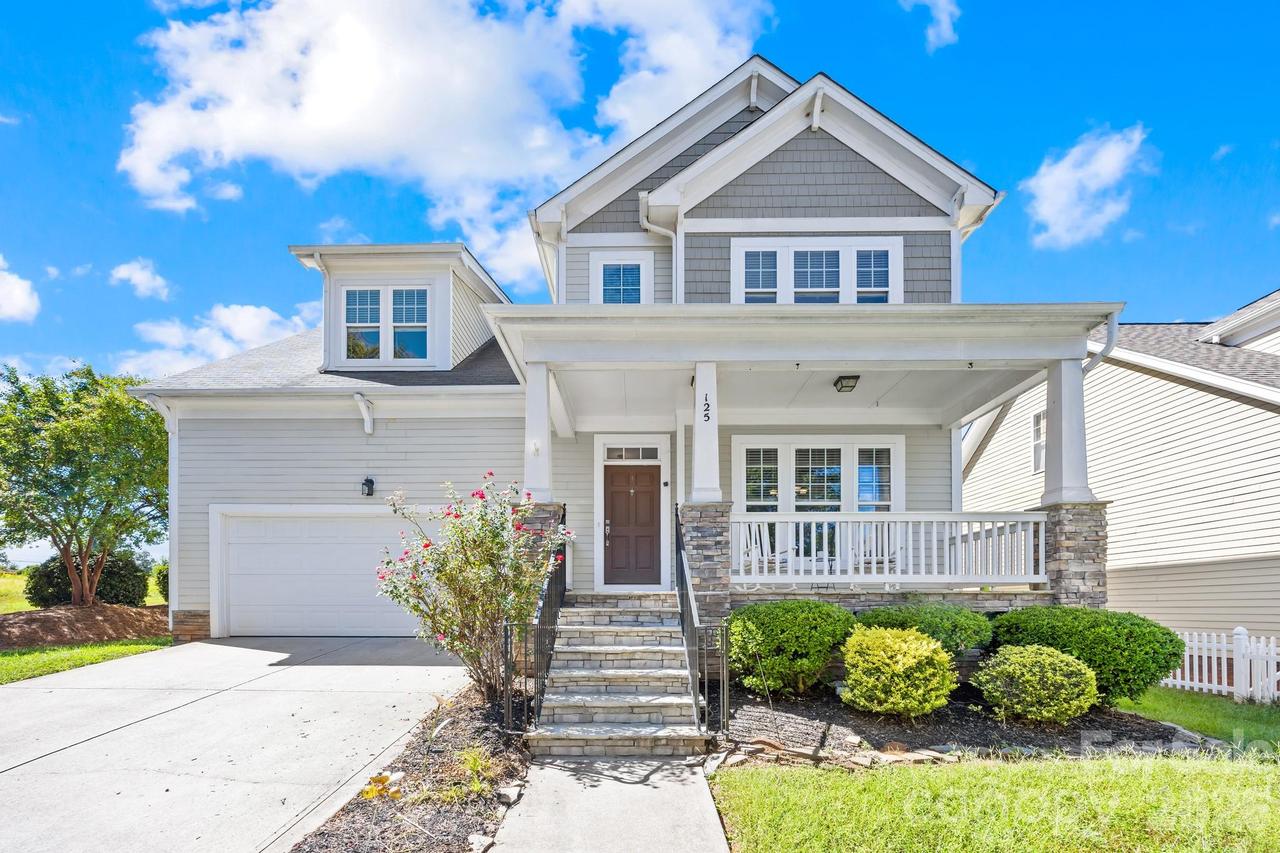 125 Water Oak Dr., Mooresville, NC 28117