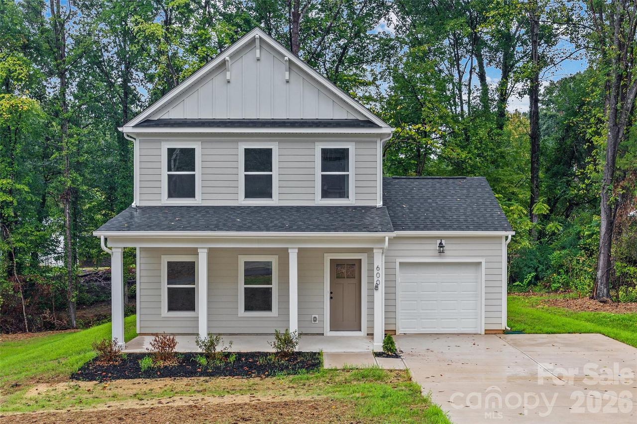 600 W Lewis St., Dallas, NC 28034