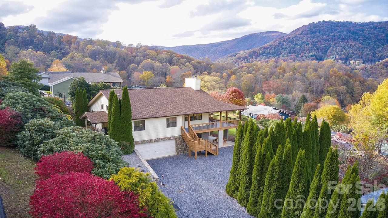 352 Lewis Ln., Maggie Valley, NC 28751