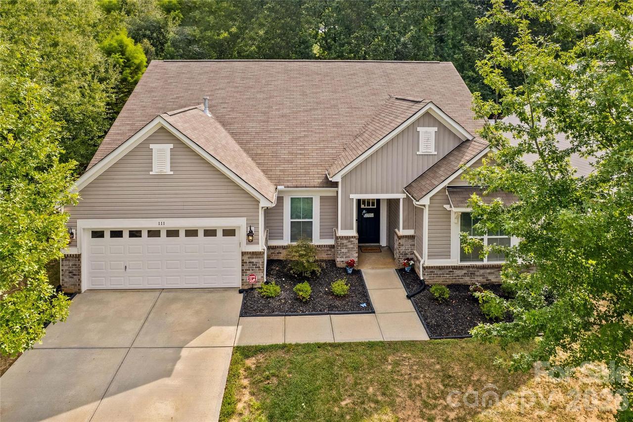 111 Paradise Hills Cir., Mooresville, NC 28115
