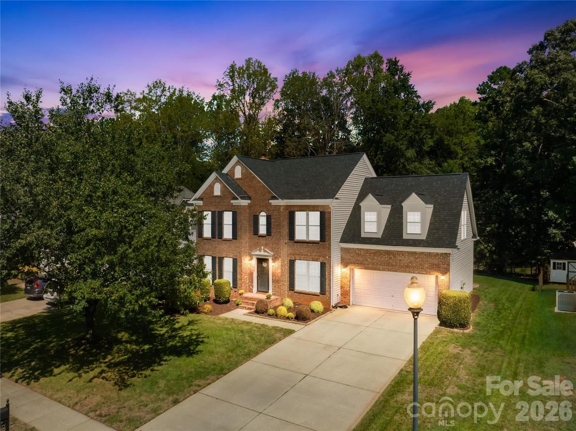 13615 Edgetree Dr., Pineville, NC 28134
