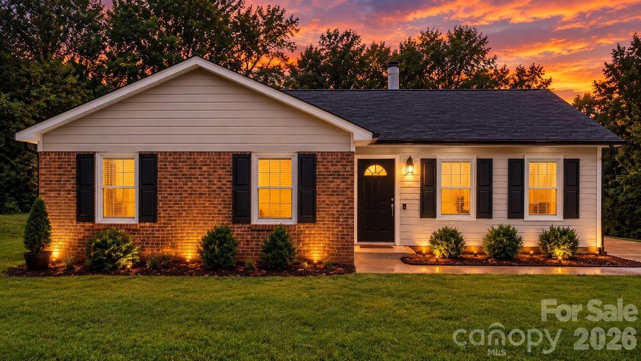 2115 Teddington Dr., Charlotte, NC 28214