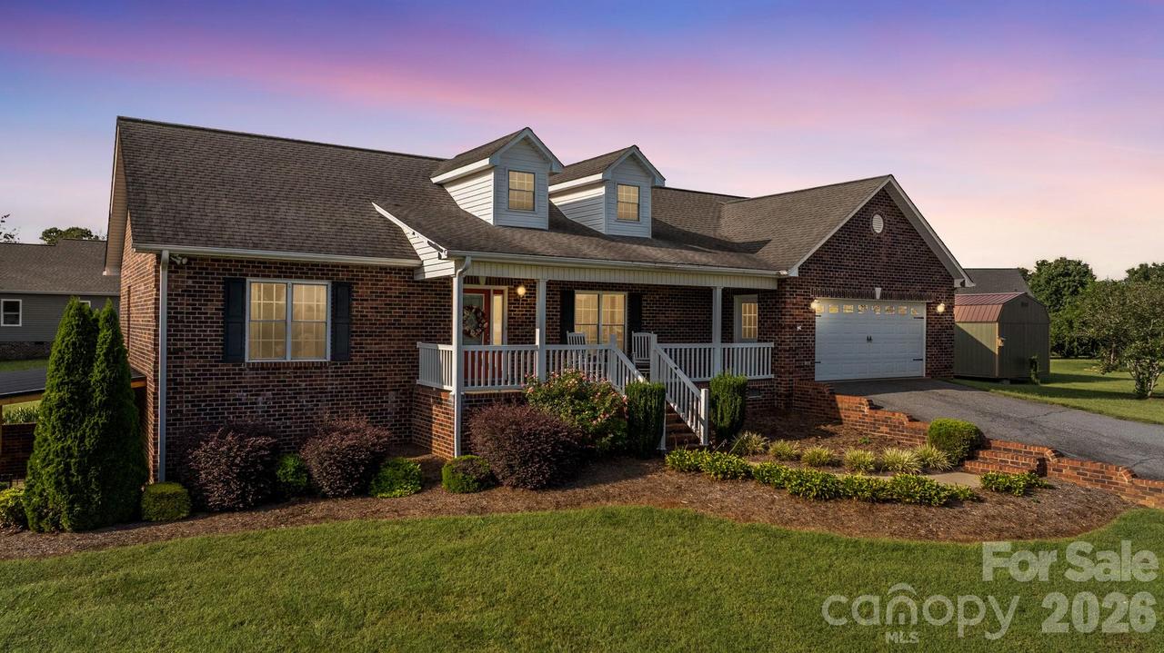 5693 Stonehenge Ct., Granite Falls, NC 28630