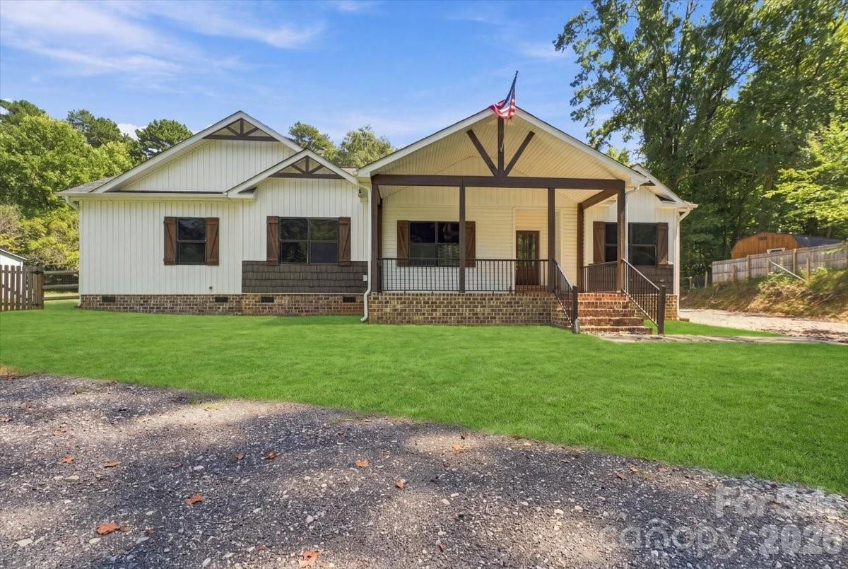 2481 Shelton Ave., Statesville, NC 28677