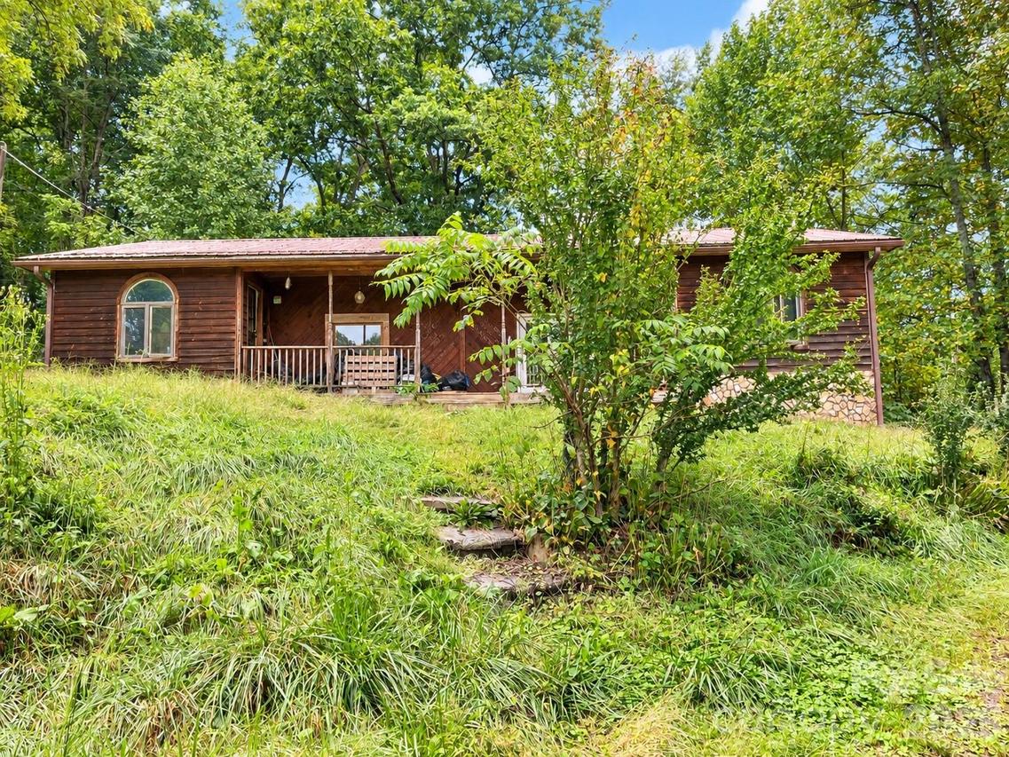 323 Forrest Fisher Rd., Spruce Pine, NC 28777