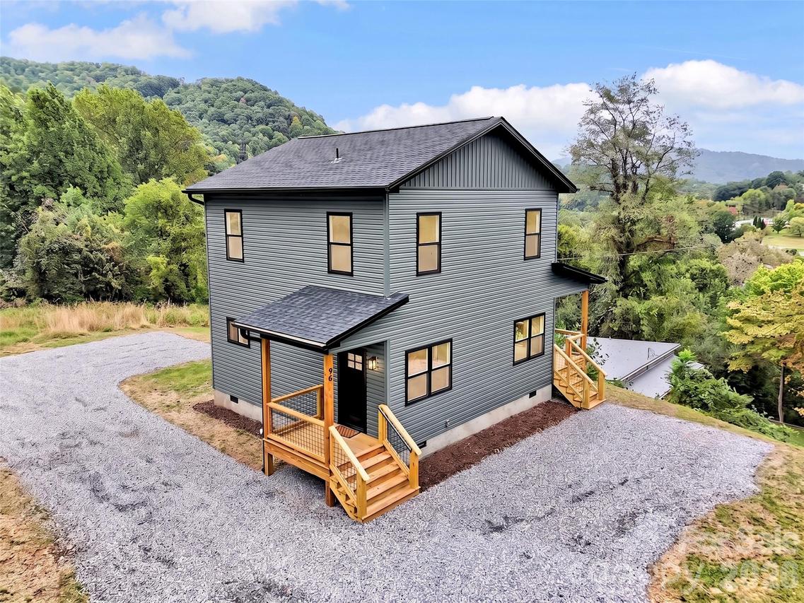 98 Mcelroy St., Waynesville, NC 28786