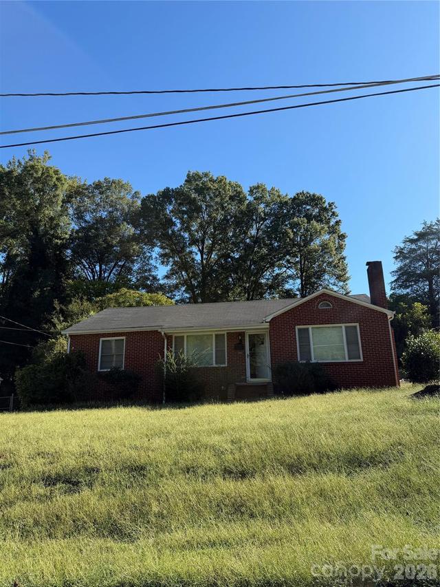 340 Nursery Ln., Statesville, NC 28677