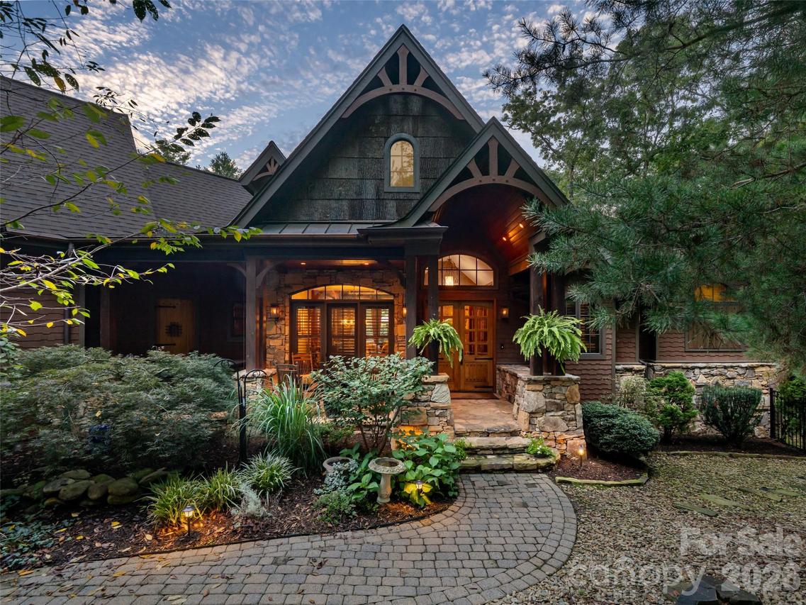 25 Jake Ridge Tr., Fletcher, NC 28732