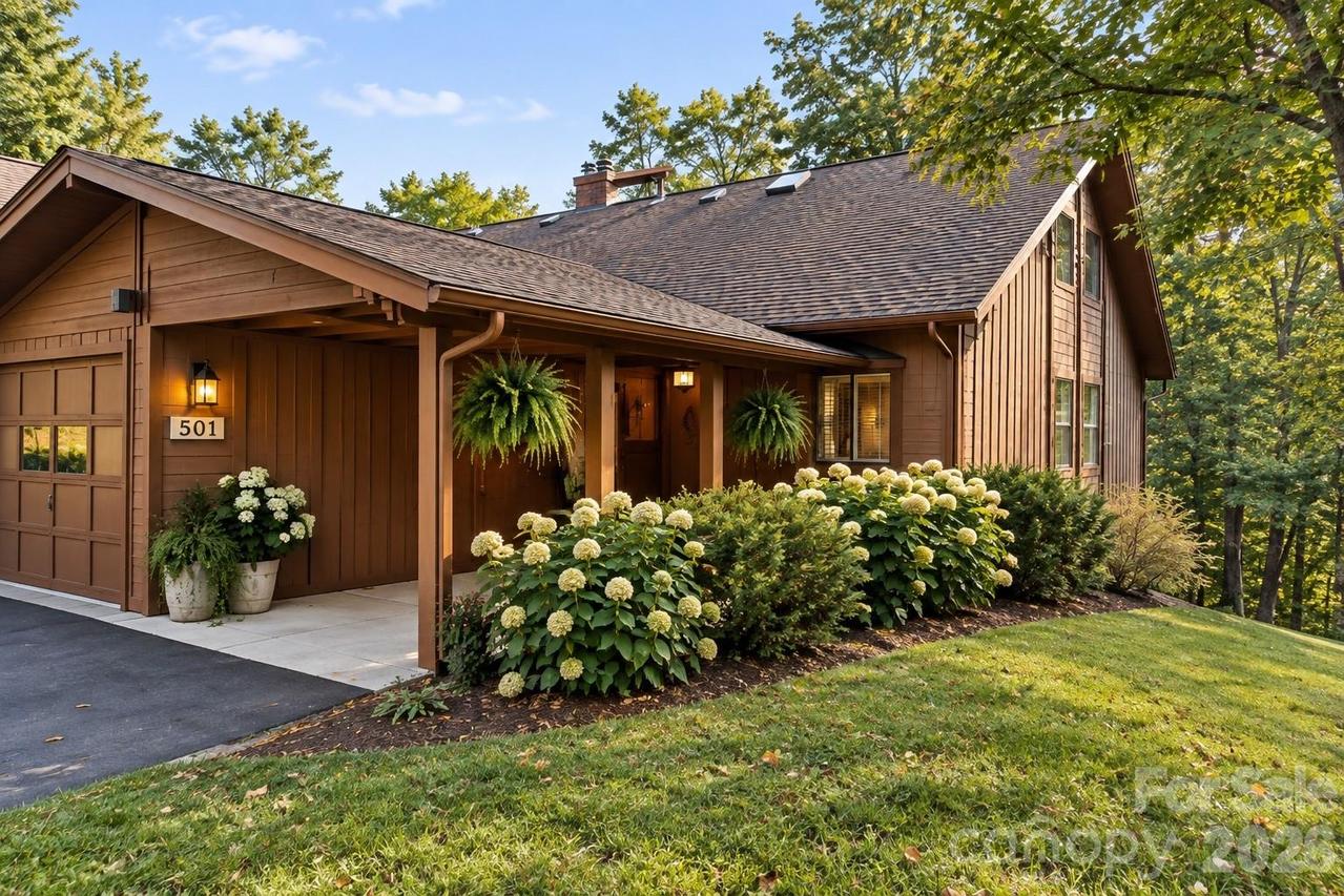 501 Woodfield Dr., Asheville, NC 28803