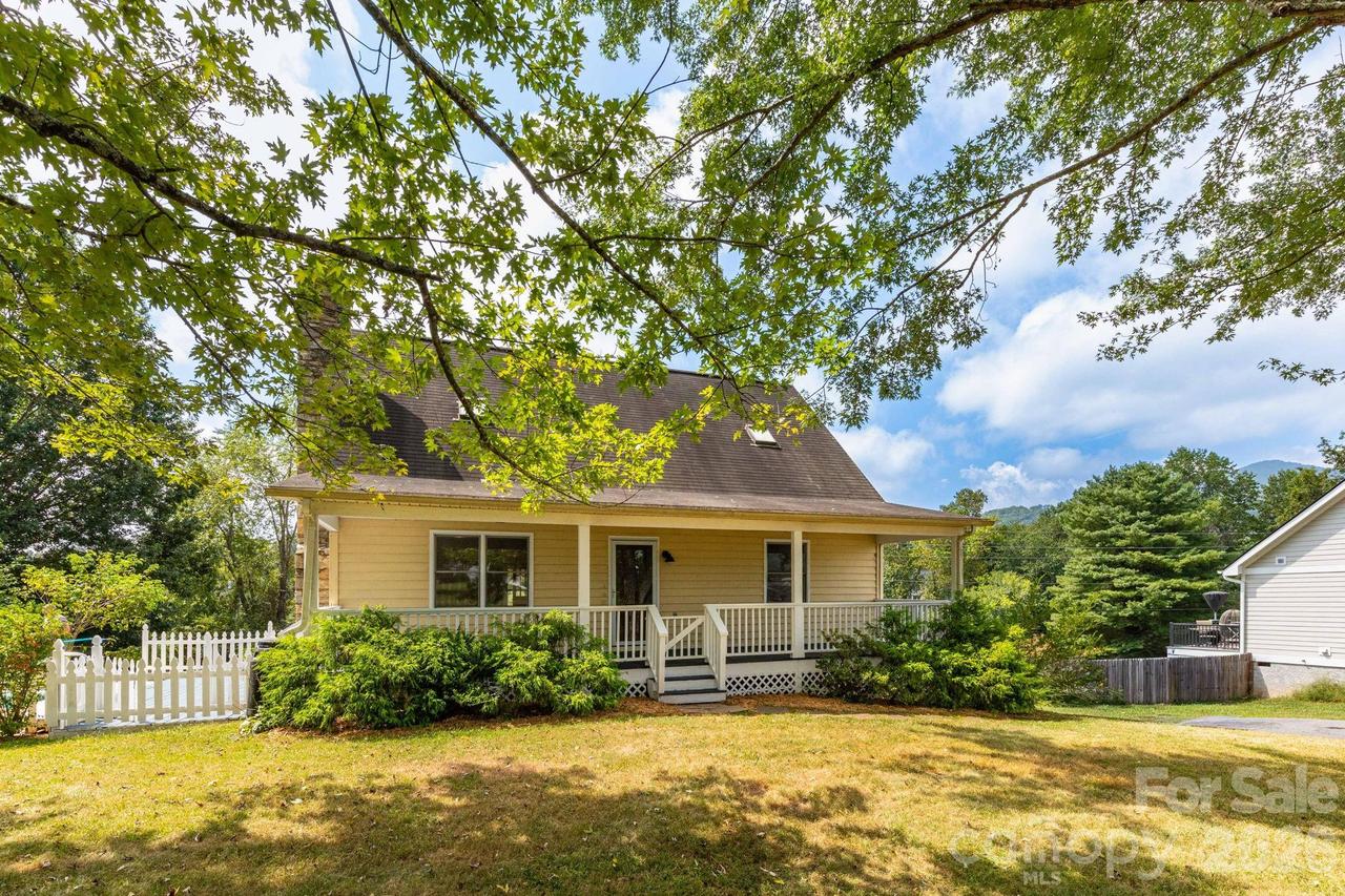 751 Bryson Rd., Candler, NC 28715