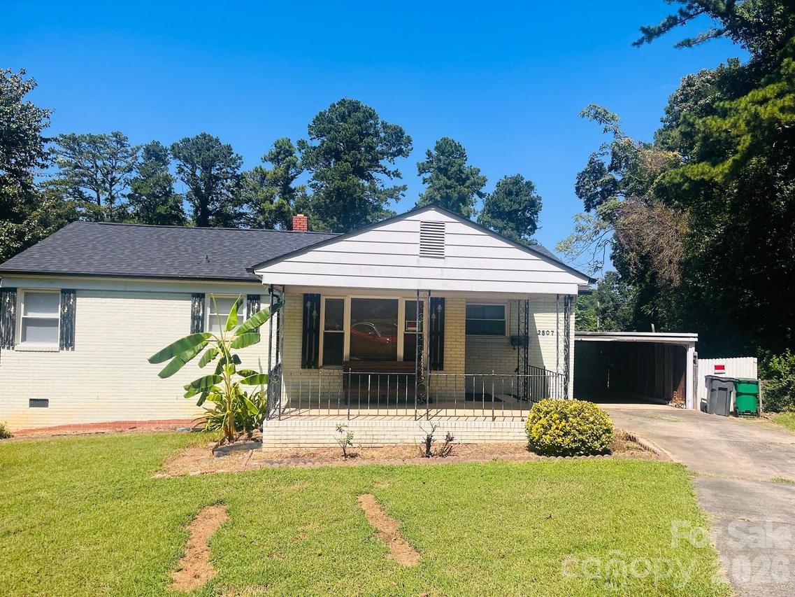 2507 Elkwood Cir., Charlotte, NC 28205