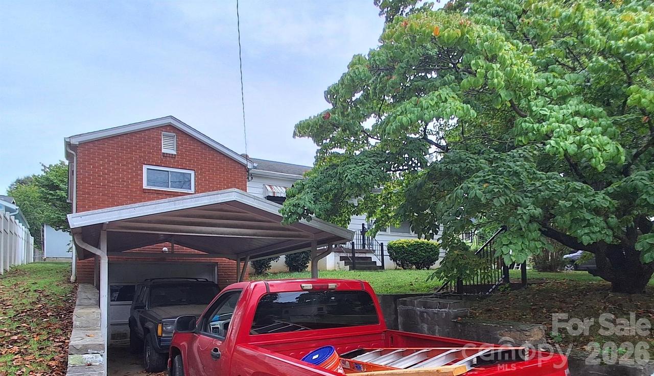48 Westgate Rd., Asheville, NC 28806