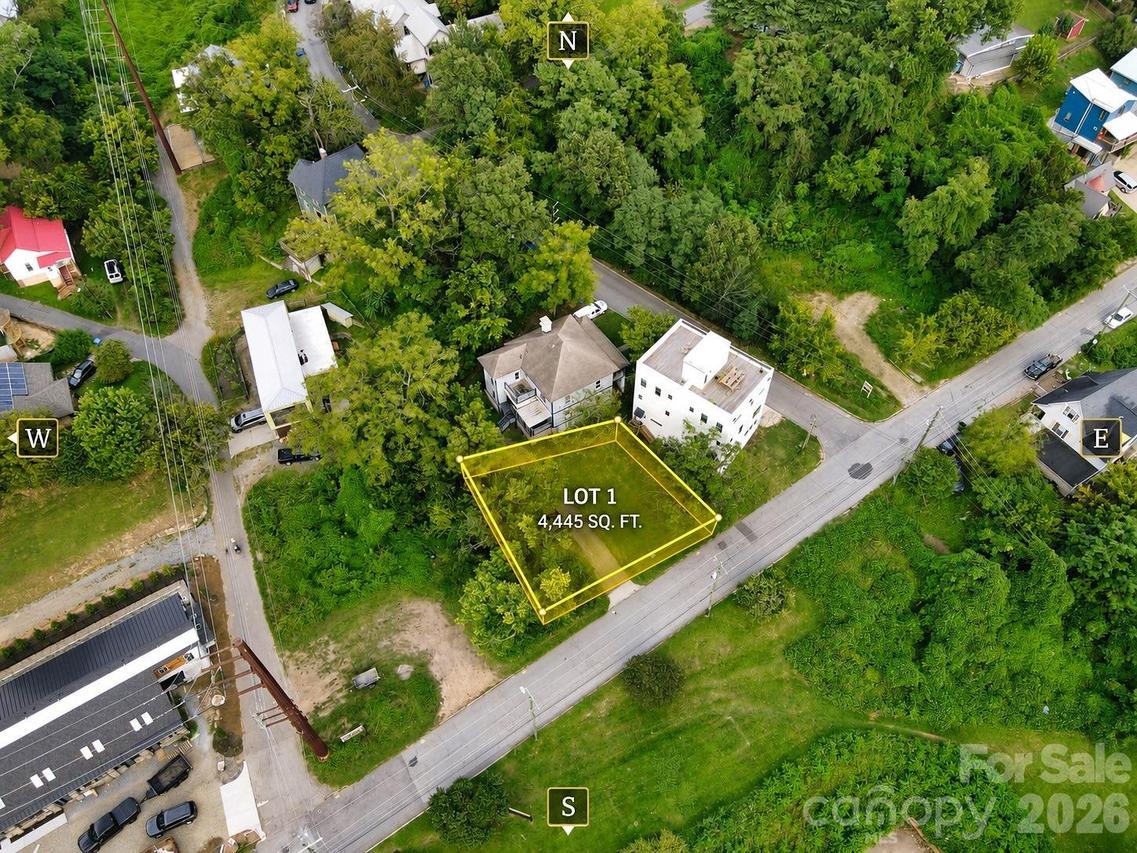 20 Roberts St., Asheville, NC 28801