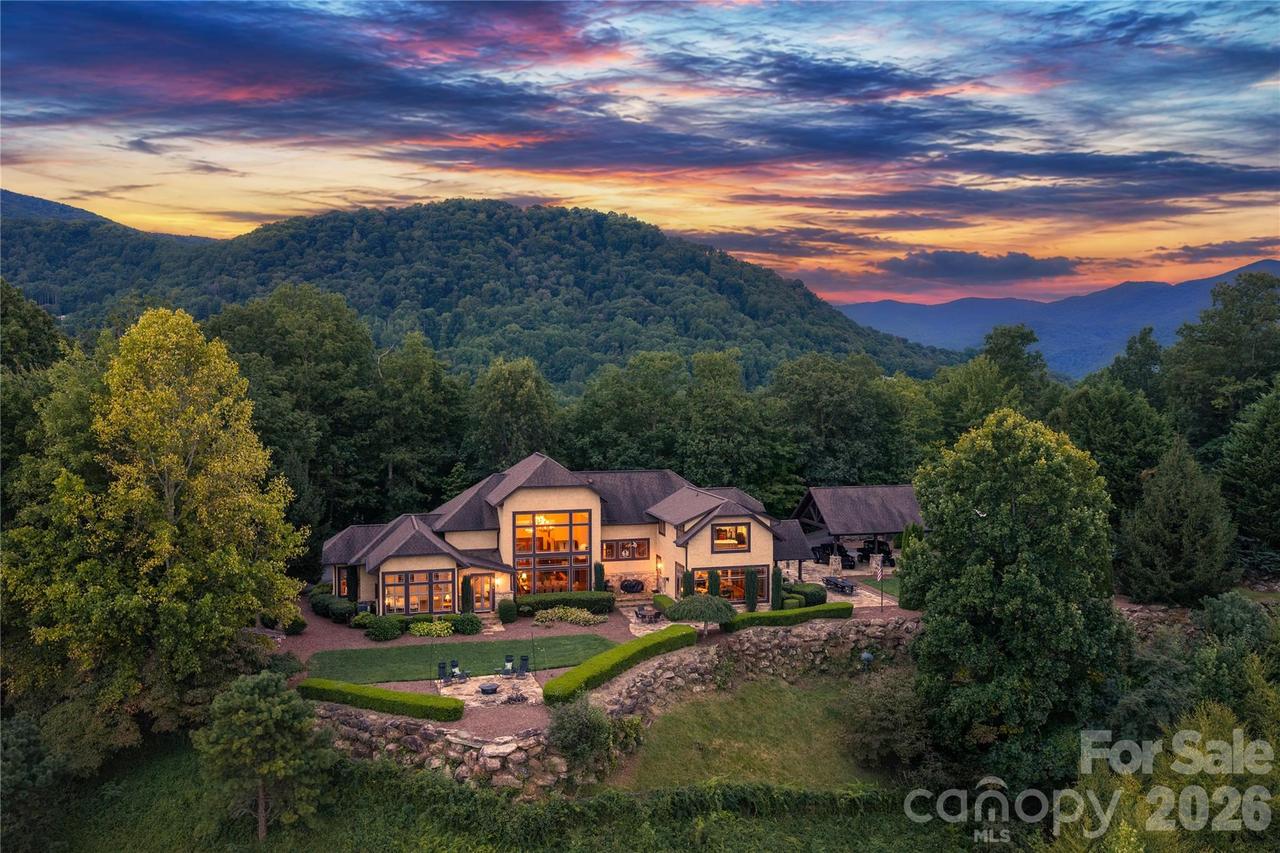 93 Lombard St., Waynesville, NC 28786