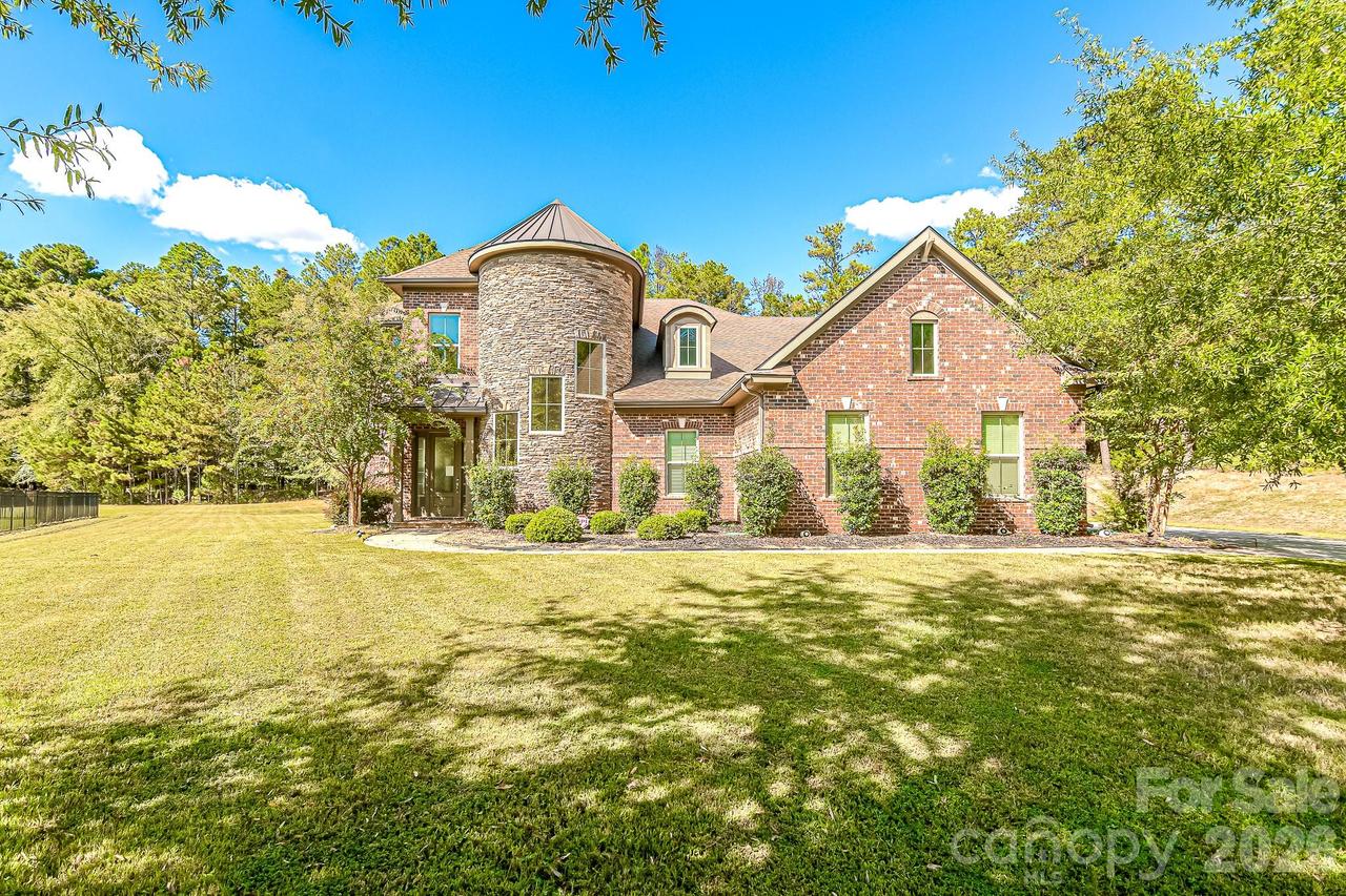 16202 Monnet Place Ct., Charlotte, NC 28278