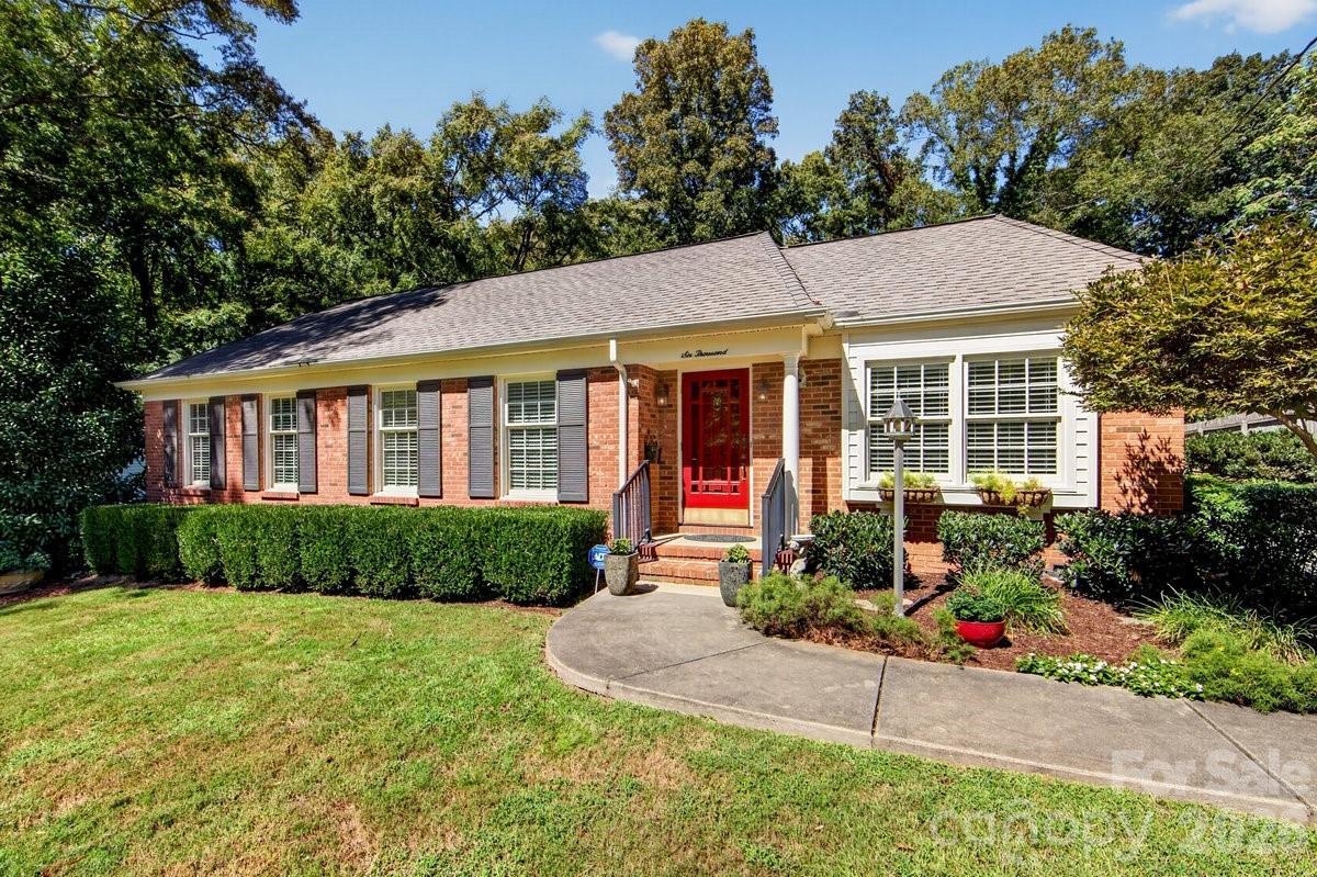 6000 Colchester Pl., Charlotte, NC 28210