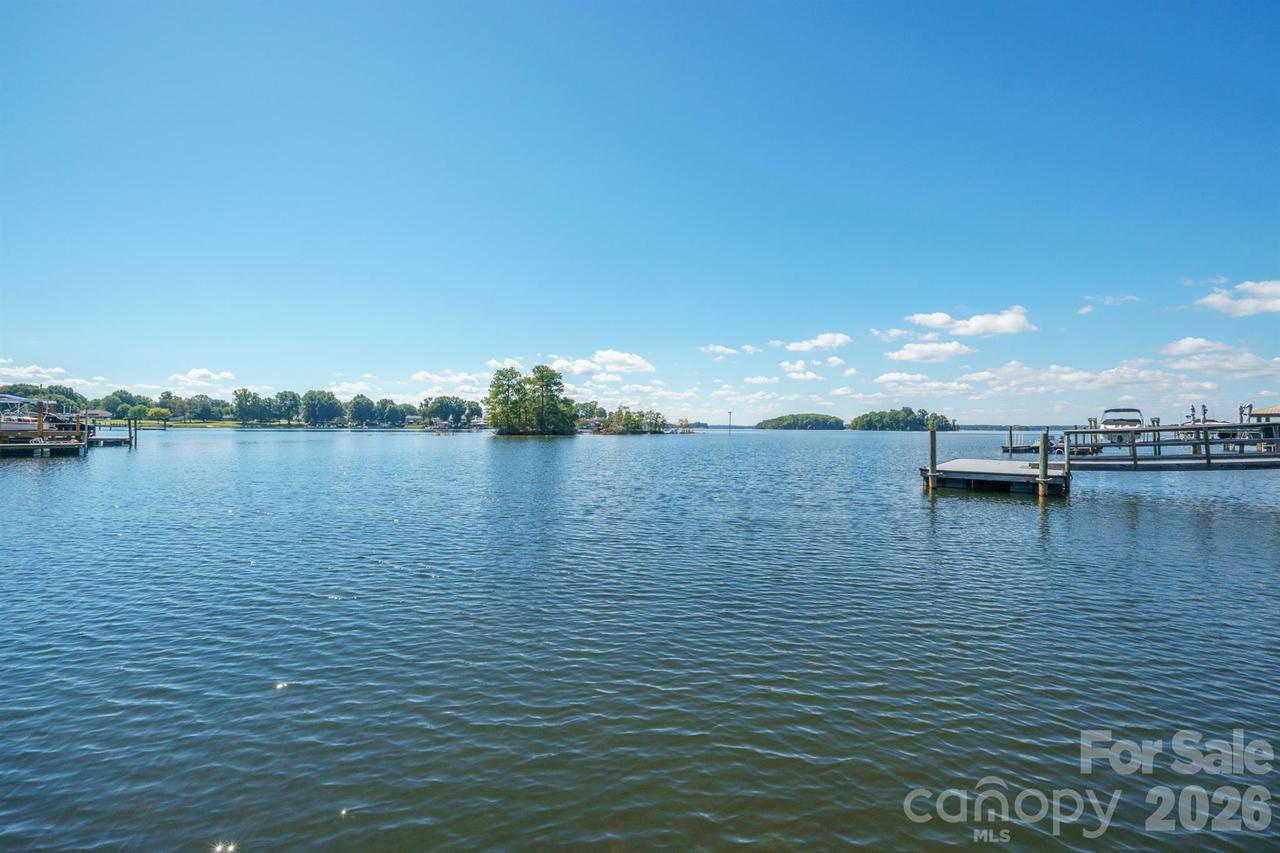 20919 Island Forest Dr., Cornelius, NC 28031