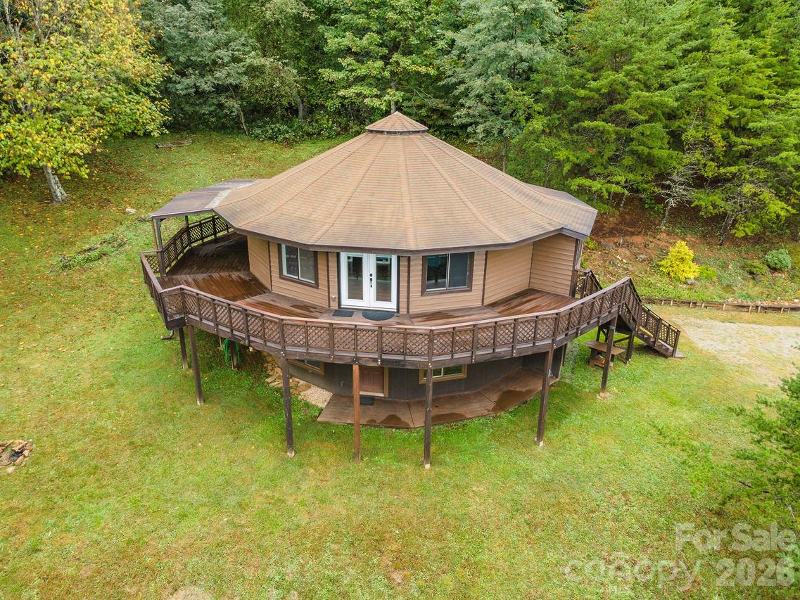 281 Bearwallow Tr., Leicester, NC 28748