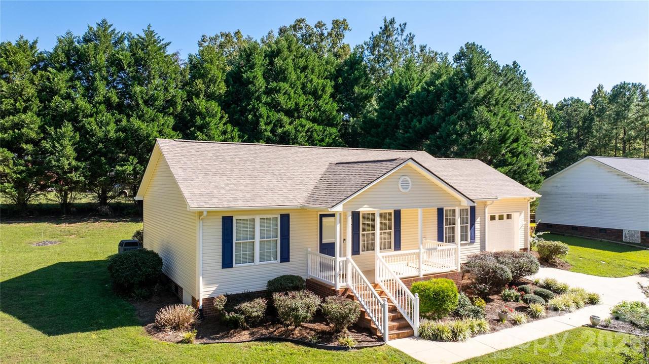 32802 Austin Rd., New London, NC 28127