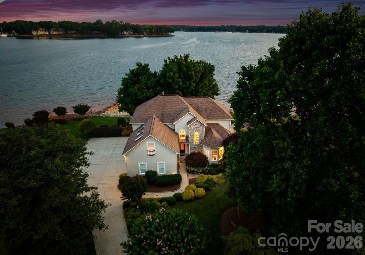 217 Westpaces Rd., Mooresville, NC 28117