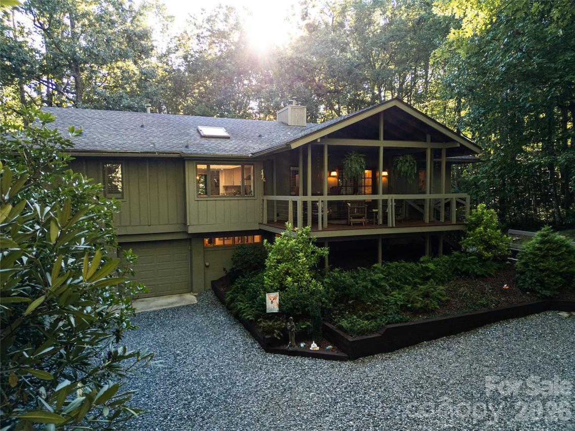 139 Panther Gap Rd., Brevard, NC 28712