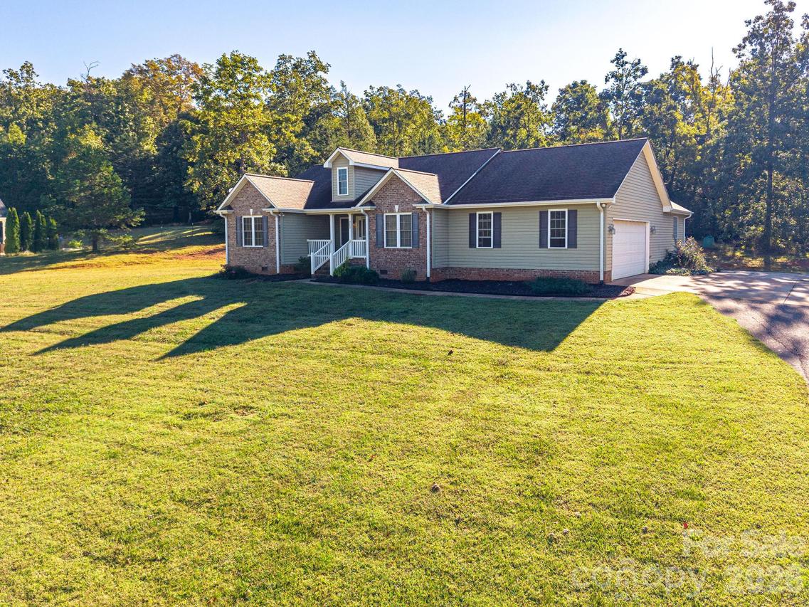 4252 Goodson Rd., Maiden, NC 28650