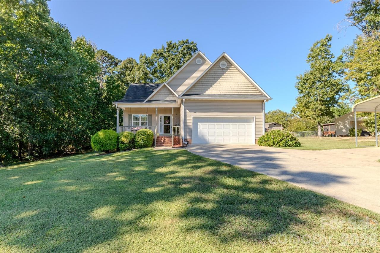 9008 Meredith Leigh Ln., Cherryville, NC 28021