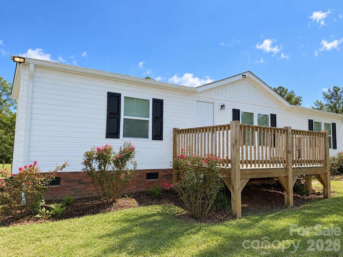 129 Titanium Dr., Statesville, NC 28625