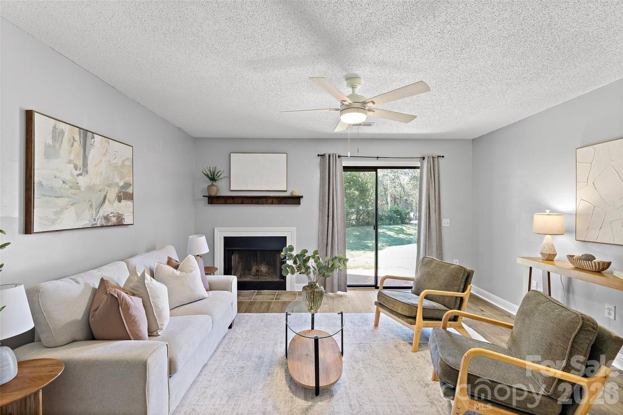 3009 Heathstead Pl. #J, Charlotte, NC 28210