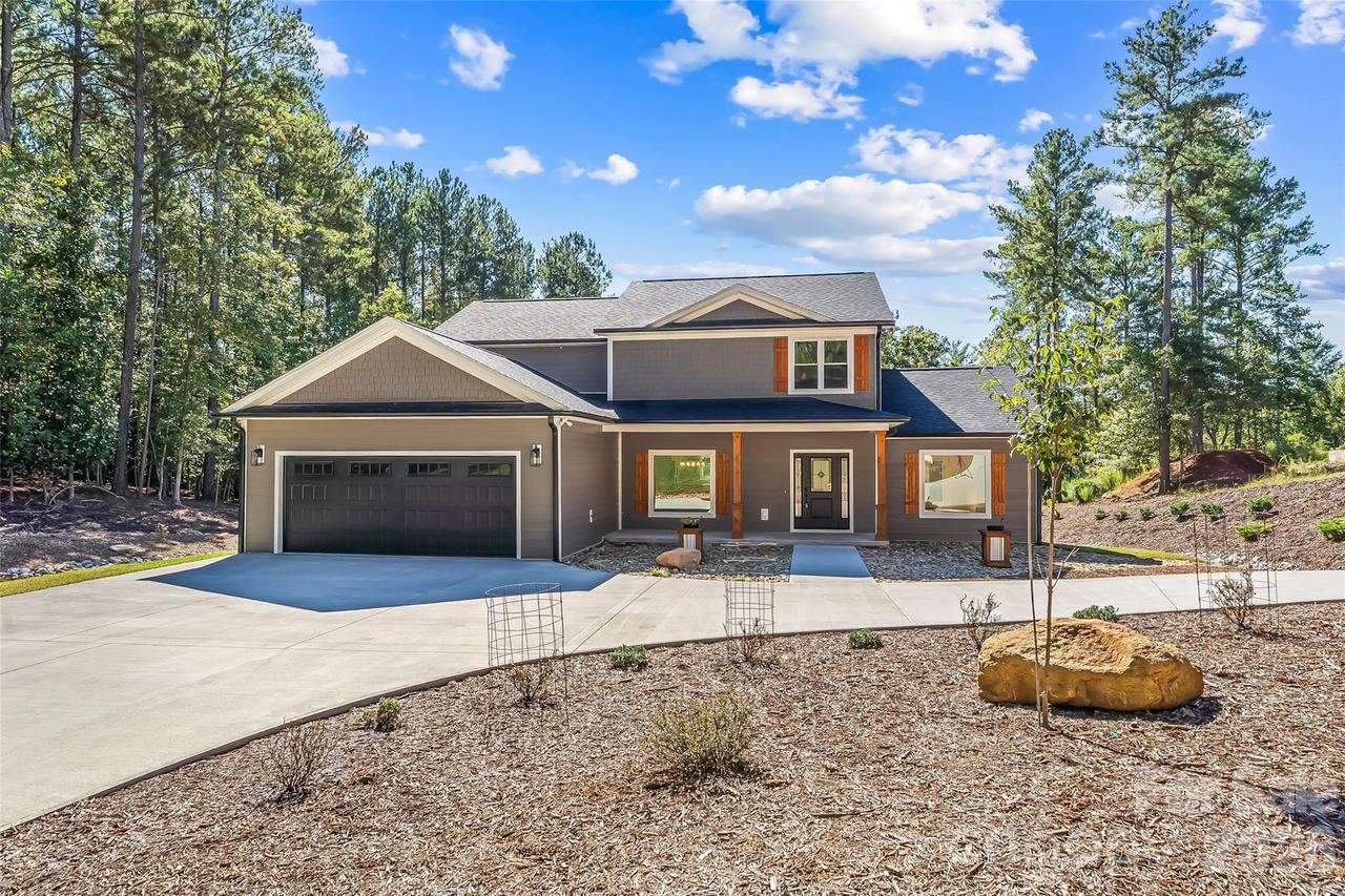 2366 W Paradise Harbor Dr., Connelly Springs, NC 28612