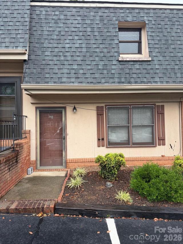 220 14th Ave. #2-D, Hickory, NC 28602