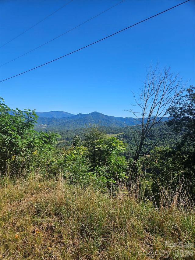 00 White Oak Rd., Bakersville, NC 28705