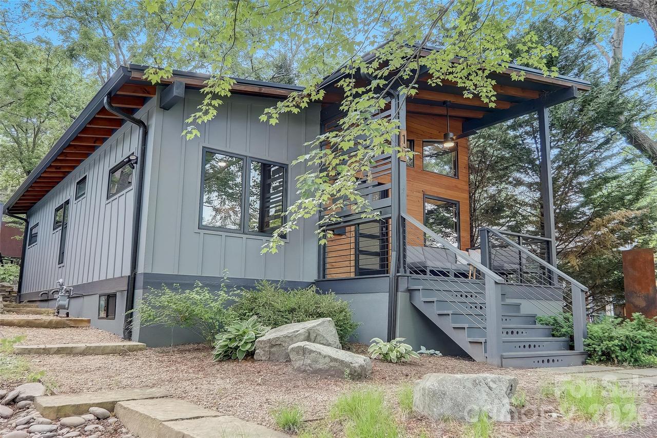 10 Cornelia St., Asheville, NC 28801
